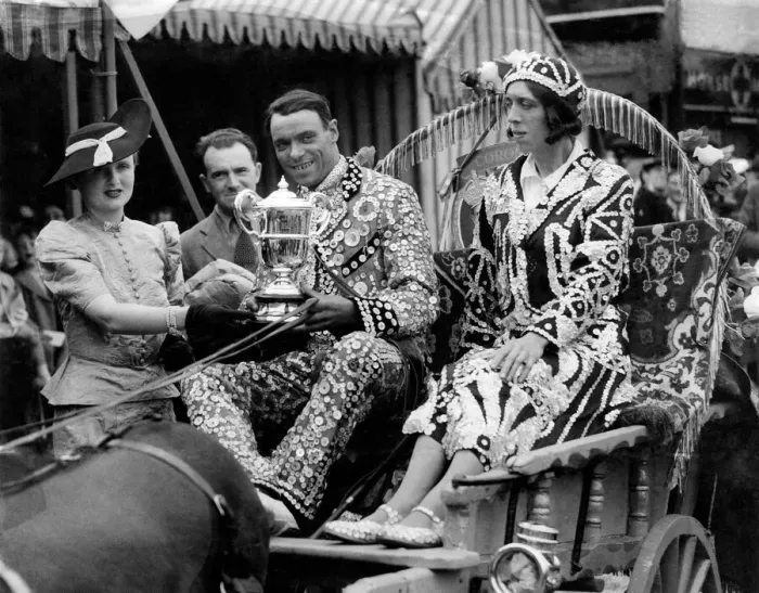 Framed Print : Pearly King and Queen Mr and Mrs Newham and Mrs John Walker presenting to them the 1st Framed Print : Pearly King and Queen Mr and Mrs Newham and Mrs John Walker presenting to them the 1st
