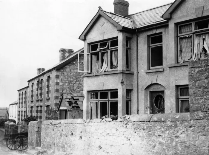 Framed Print : Pen Hill House, Llantwit Major, received bomb damage in an air raid, South Wales Framed Print : Pen Hill House, Llantwit Major, received bomb damage in an air raid, South Wales