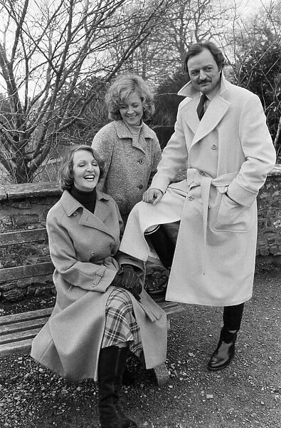 Penelope Keith, Angela Thorne and Peter Bowles on the set of '