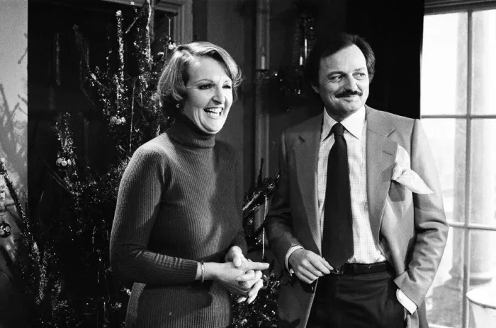 Framed Print : Penelope Keith and Peter Bowles filming the Christmas episode of