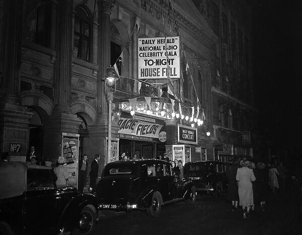 People arrive for The Daily Herald Radio Show at the London Palladium