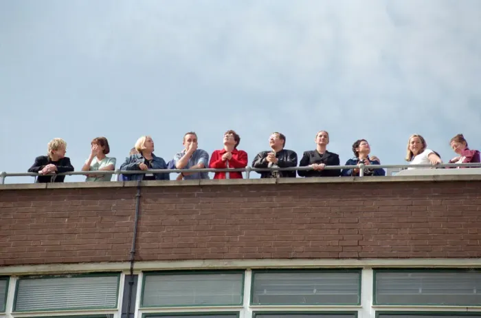 Framed Print : People in Liverpool city centre watching the solar eclipse. 11th August 1999