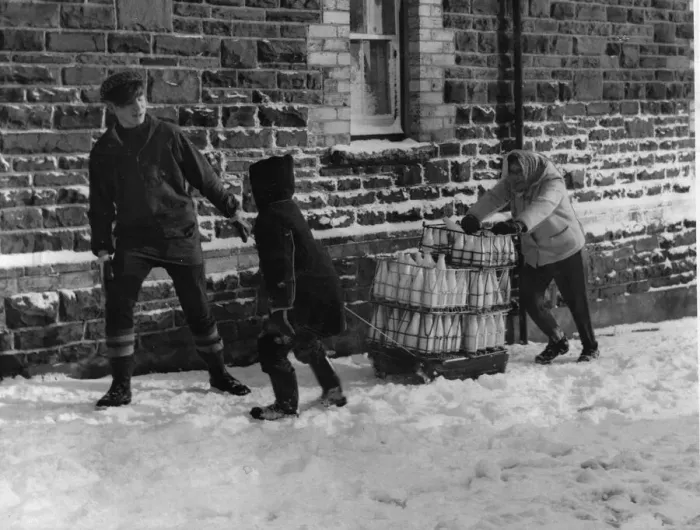 Framed Print : People living in Llanbradach had their milk delivered by sleigh today Framed Print : People living in Llanbradach had their milk delivered by sleigh today