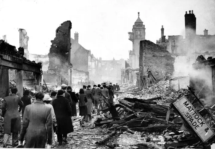 Framed Print : People walking through Coventry after air raid Nov 1940 WW2 Framed Print : People walking through Coventry after air raid Nov 1940 WW2