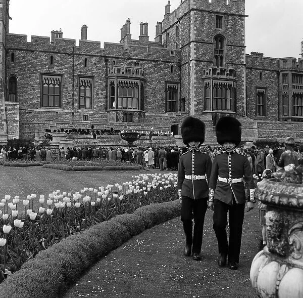 Several hundred people went to Windsor Castle today to listen to the bands playing