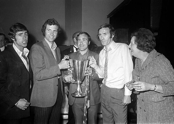 Peter Bonetti, John Dempsie and Ron Harris of Chelsea with the Mayor of Chelsea