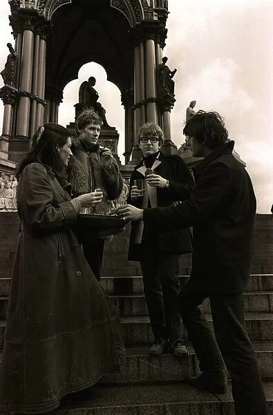 Peter and Gordon joined other pop stars at the Albert Memorial in London for a bread