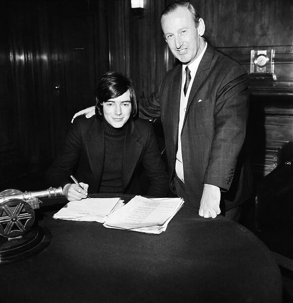Peter Marinello signs for Arsenal. Hibbs winger, Peter Marinello signs the Arsenal