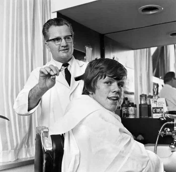 Framed Print : Peter Noone, lead singer of British pop group Herman Hermits Framed Print : Peter Noone, lead singer of British pop group Herman Hermits