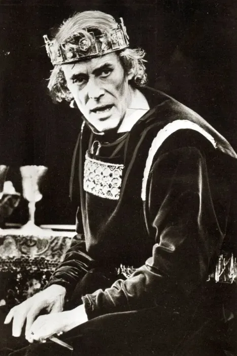 Framed Print : Peter O Toole as Macbeth at Londons Old Vic theatre September 1980 Framed Print : Peter O Toole as Macbeth at Londons Old Vic theatre September 1980