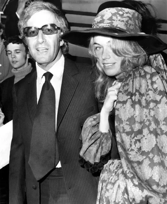 Framed Print : Peter Sellers, 44, married Miranda Quarry, 22, at Caxton Hall, London Framed Print : Peter Sellers, 44, married Miranda Quarry, 22, at Caxton Hall, London