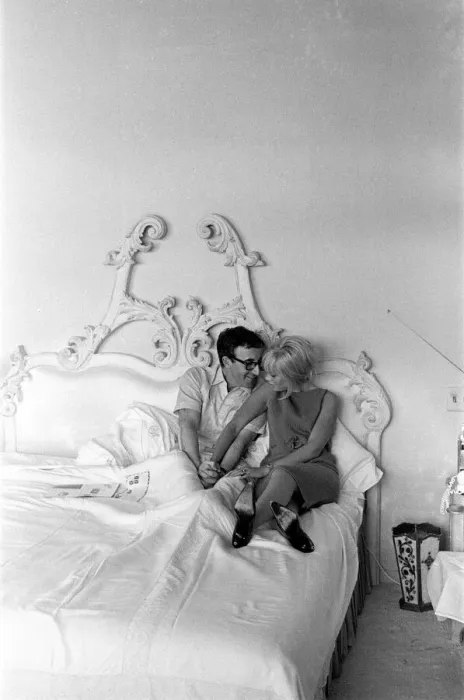 Framed Print : Peter Sellers and Britt Ekland, seen here spending their first quiet weekend at home Framed Print : Peter Sellers and Britt Ekland, seen here spending their first quiet weekend at home