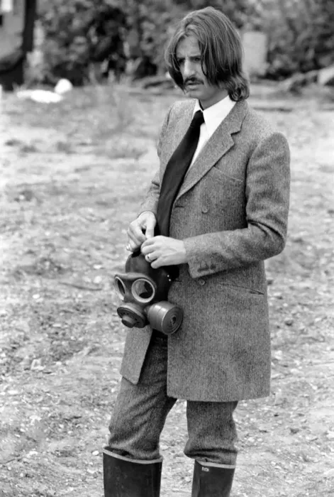 Framed Print : Peter Sellers Filming: Ringo Starr with gas mask on calling the people to come for their
