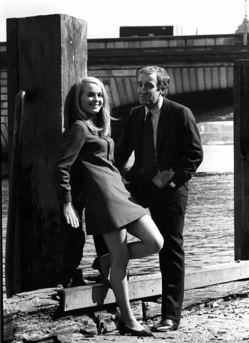  : Peter Sellers with Sinead Cusak daughter of actor Cyril Cusak filming with Peter Sellers