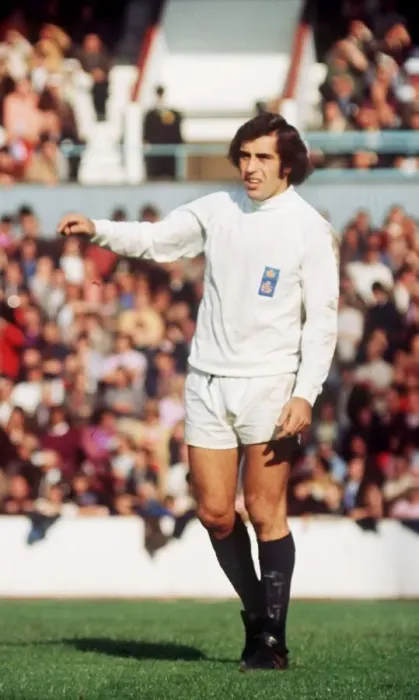 Framed Print : Peter Shilton Leicester 1973 football West Ham v Leicester Framed Print : Peter Shilton Leicester 1973 football West Ham v Leicester