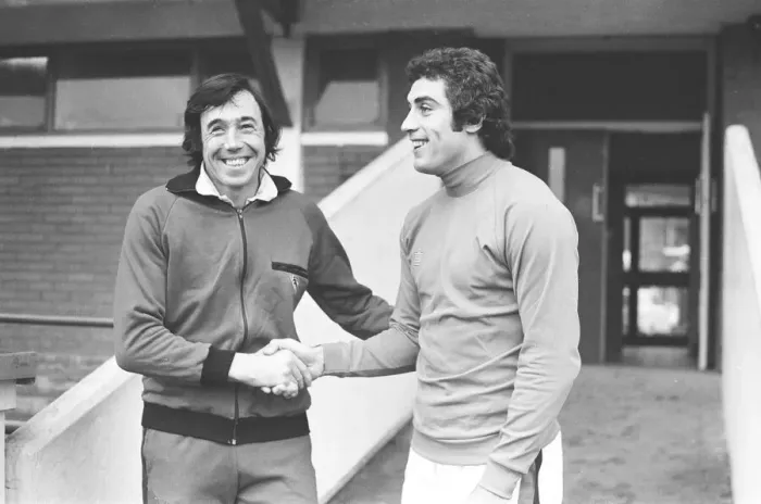 Framed Print : Peter Shilton, Tony Waddingtons record signing reported to Stoke FC ground for Framed Print : Peter Shilton, Tony Waddingtons record signing reported to Stoke FC ground for