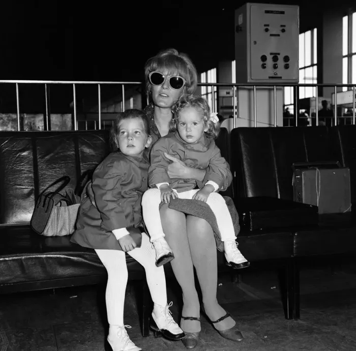 Framed Print : Petula Clark and her children Catherine (2 years) and Barbara (3 years Framed Print : Petula Clark and her children Catherine (2 years) and Barbara (3 years