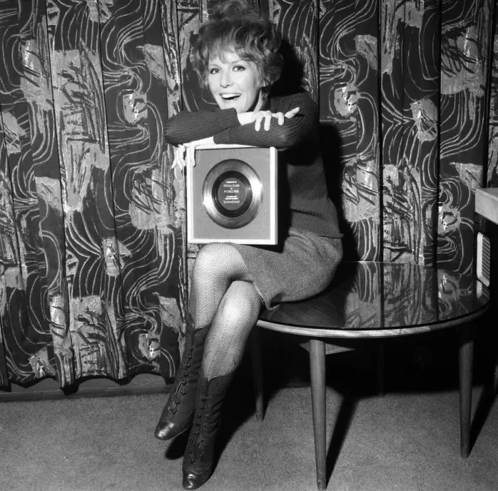 Framed Print : Petula Clark gets a golden disc for Downtown, her record which sold a million Framed Print : Petula Clark gets a golden disc for Downtown, her record which sold a million