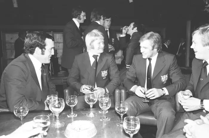 Framed Print : Phil Bennett at the International Sports Writers Club in Great Russell Street