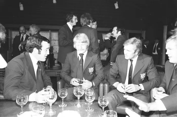 Framed Print : Phil Bennett at the International Sports Writers Club in Great Russell Street