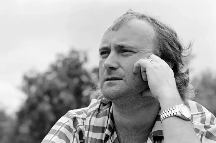 Framed Print : Phil Collins at his studio in Surrey. 28th July 1985 Framed Print : Phil Collins at his studio in Surrey. 28th July 1985
