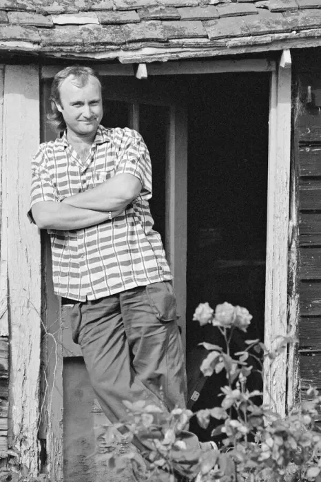 Framed Print : Phil Collins at his studio in Surrey. 28th July 1985 Framed Print : Phil Collins at his studio in Surrey. 28th July 1985