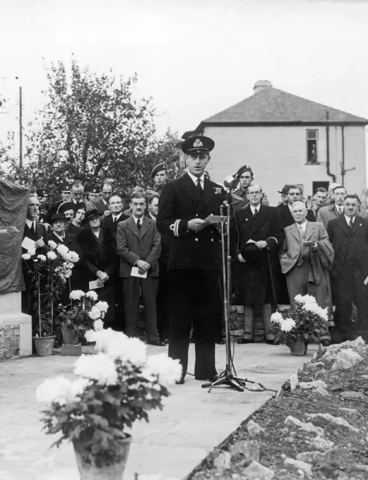 Framed Print : Phillip Mountbatten speaking at war memorial. November 1947 Framed Print : Phillip Mountbatten speaking at war memorial. November 1947