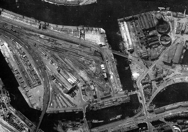 Photo-reconnaissance image taken by a Spitfire of 541 Squadron over Hamburg