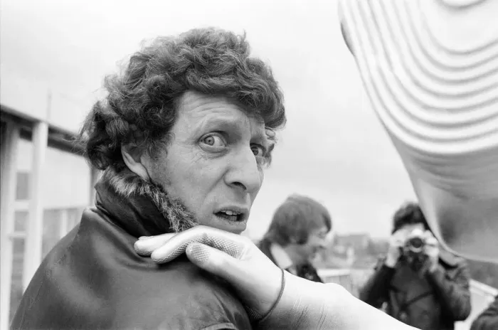 Framed Print : Photocall to introduce new Doctor, actor Tom Baker - the 4th Doctor - pictured with Framed Print : Photocall to introduce new Doctor, actor Tom Baker - the 4th Doctor - pictured with