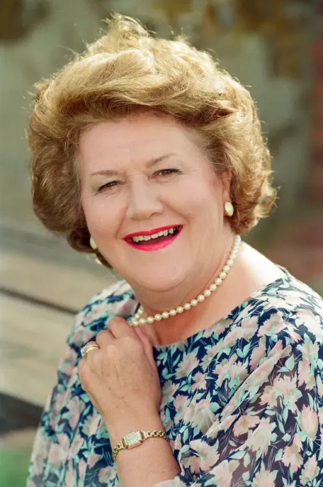 Framed Print : Photocall for new BBC production Keeping up Appearances. Patricia Routledge Framed Print : Photocall for new BBC production Keeping up Appearances. Patricia Routledge