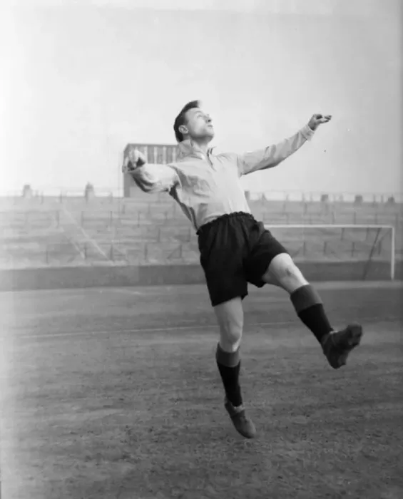 Framed Print : Photographer Lyons DM Staff Ivor Broadis Manchester City Framed Print : Photographer Lyons DM Staff Ivor Broadis Manchester City