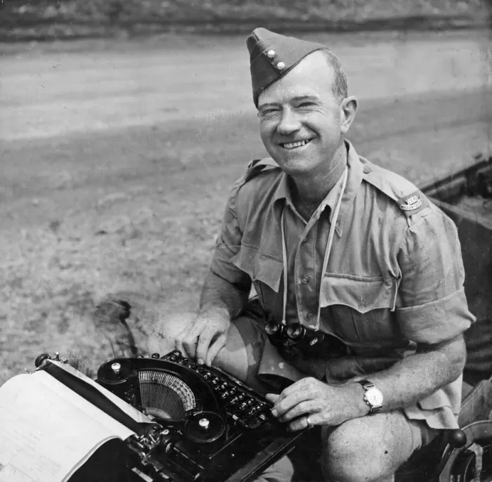 Framed Print : Picture shows Daily Mirror War Correspondent, T. E. A Healy
