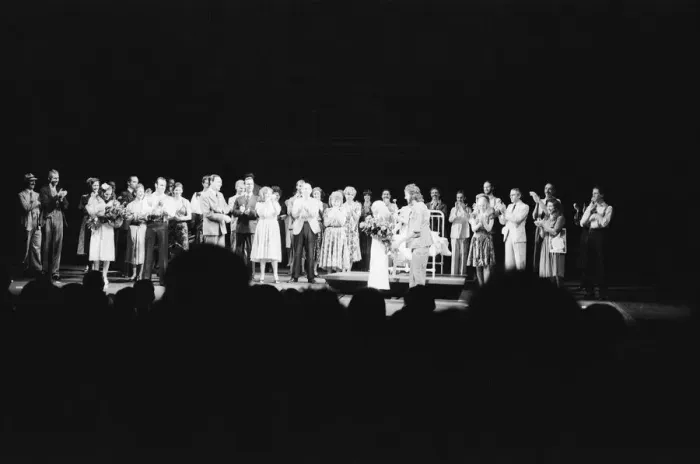 Framed Print : Picture shows the onstage celebrations at David Essex (who plays Che Framed Print : Picture shows the onstage celebrations at David Essex (who plays Che