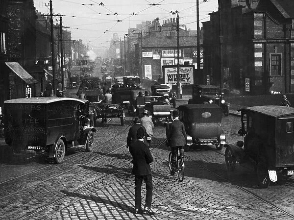 Picture shows rush hour traffic in Manchester, during the General Strike of 1926