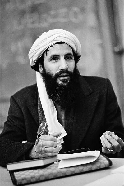 Picture shows Yusuf Islam speaking at Reading University on the 11th November 1985