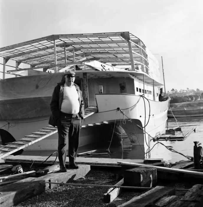 Framed Print : Picture taken at SouterOs Boatyard, Cowes, Isle of Wight showing the £100 Framed Print : Picture taken at SouterOs Boatyard, Cowes, Isle of Wight showing the £100