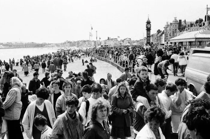 Framed Print : Pier Bandstand at Weymouth in Dorset is due for demolition, Sunday 4th May 1986 Framed Print : Pier Bandstand at Weymouth in Dorset is due for demolition, Sunday 4th May 1986