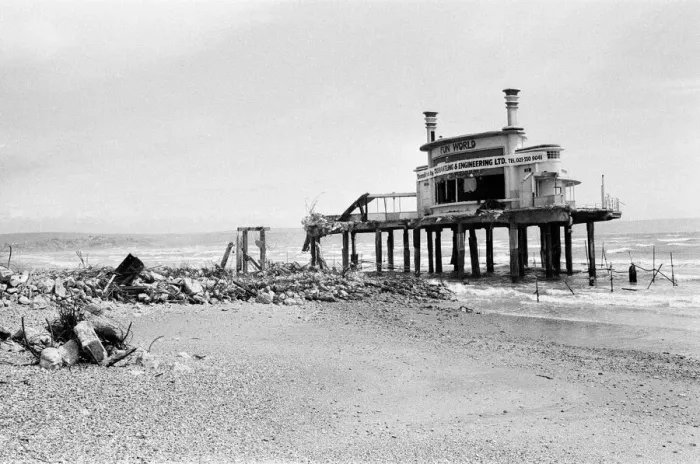 Framed Print : Pier Bandstand at Weymouth in Dorset is due for demolition, Sunday 4th May 1986 Framed Print : Pier Bandstand at Weymouth in Dorset is due for demolition, Sunday 4th May 1986
