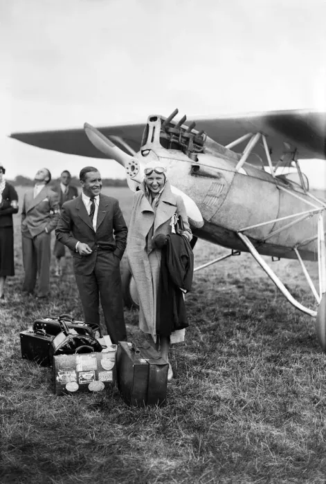 Framed Print : Pilots from 16 countries gather at Heston Aerodrome 1st September 1932