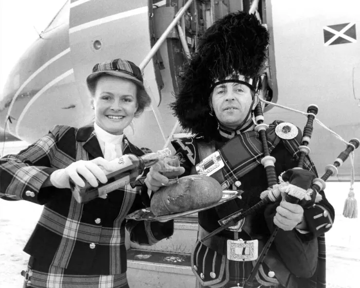 Framed Print : Pipe Major Ian Nelson braved the bitter weather to don his uniform