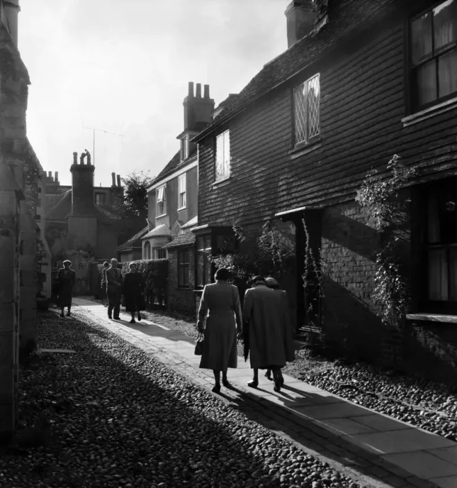 Framed Print : Places: England: Rye. General Street scene in and a round The Sussex town of Rye Framed Print : Places: England: Rye. General Street scene in and a round The Sussex town of Rye