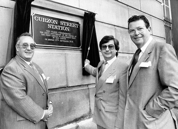 Plaque unveiling to mark the opening of Curzon Street Station
