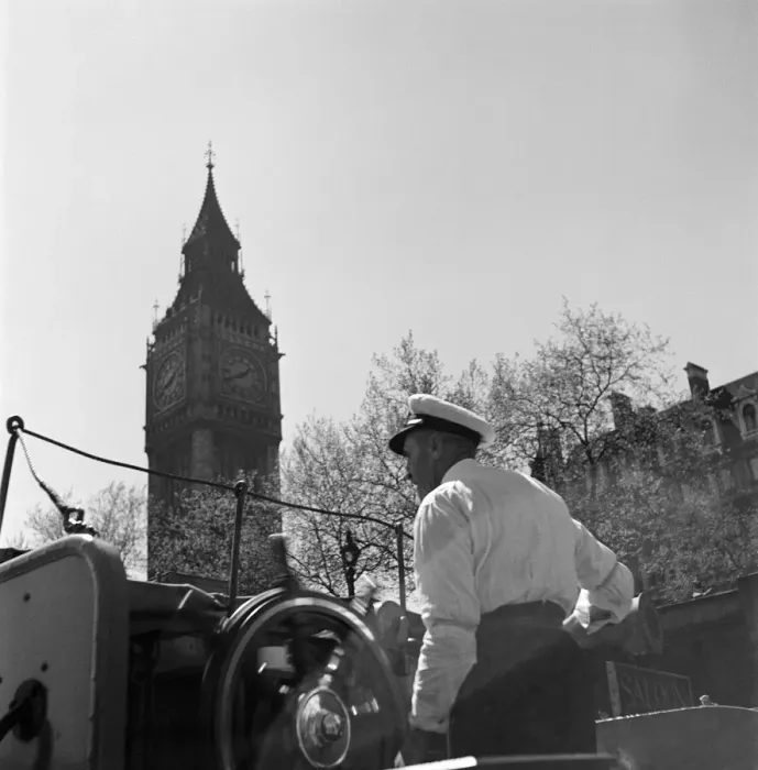 Framed Print : A pleasure steamer on the River Thames, London. 30th May 1950 Framed Print : A pleasure steamer on the River Thames, London. 30th May 1950