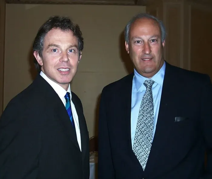 Framed Print : PM Tony Blair & Sir Victor Blank Chairman of the board Mirror Group Newspapers Framed Print : PM Tony Blair & Sir Victor Blank Chairman of the board Mirror Group Newspapers
