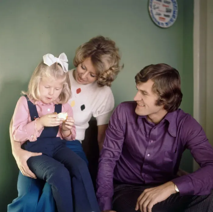 Framed Print : Poland footballer Wlodzimierz Lubanski at home with his wife and daughter Framed Print : Poland footballer Wlodzimierz Lubanski at home with his wife and daughter