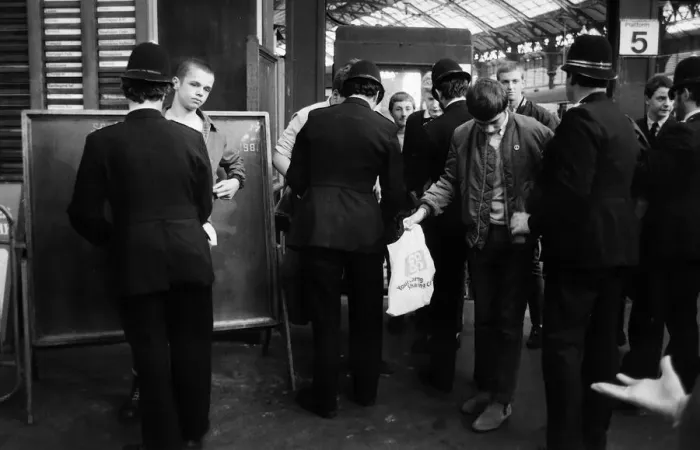 Framed Print : Policemen searching Skinheads at Brighton station 1981 Framed Print : Policemen searching Skinheads at Brighton station 1981