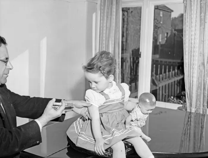 Framed Print : Polio vaccination at a Cambridgeshire General Practice. April 1959 Framed Print : Polio vaccination at a Cambridgeshire General Practice. April 1959