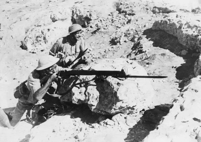 Framed Print : Polish troops who are among the defenders of Tobruk at a firing post during Second World