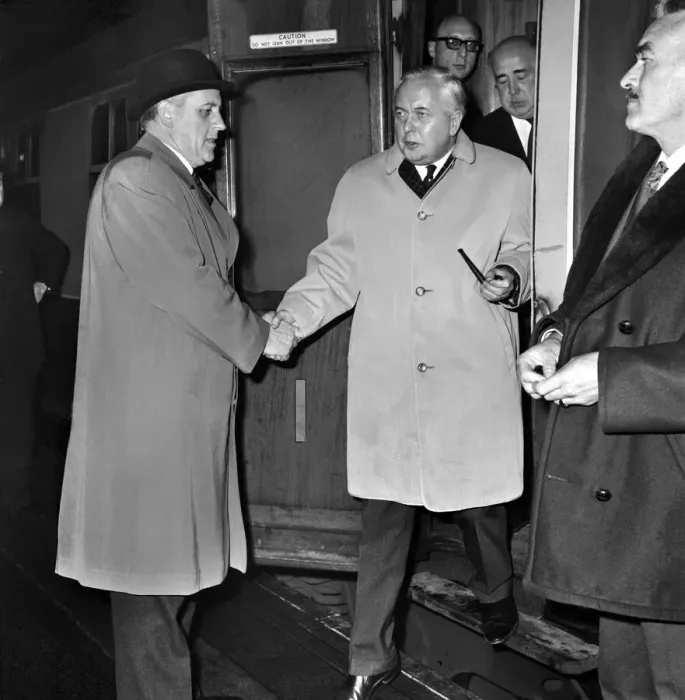 Framed Print : Politics: British Prime Minister Harold Wilson arrving at Lime Street railway station in