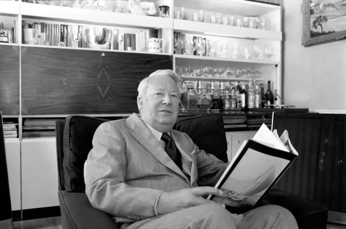 Framed Print : Politics: Former Prime Minister: Edward Heath pictured at his London home this afternoon